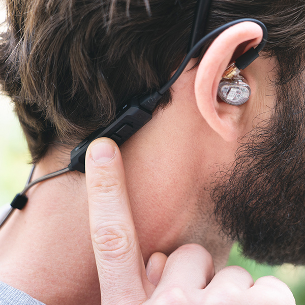 MEE audio BT3 余裕のバッテリー駆動時間